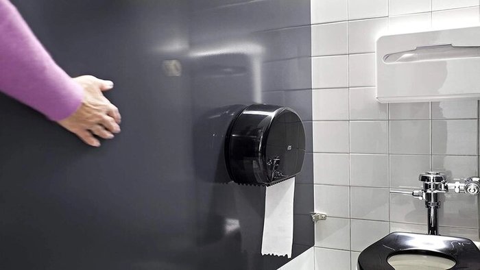 Как правильно выбрать настенный диспенсер для бумаги